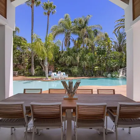 Se Encuentra A Un Corto Paseo De La Playa Holiday home *